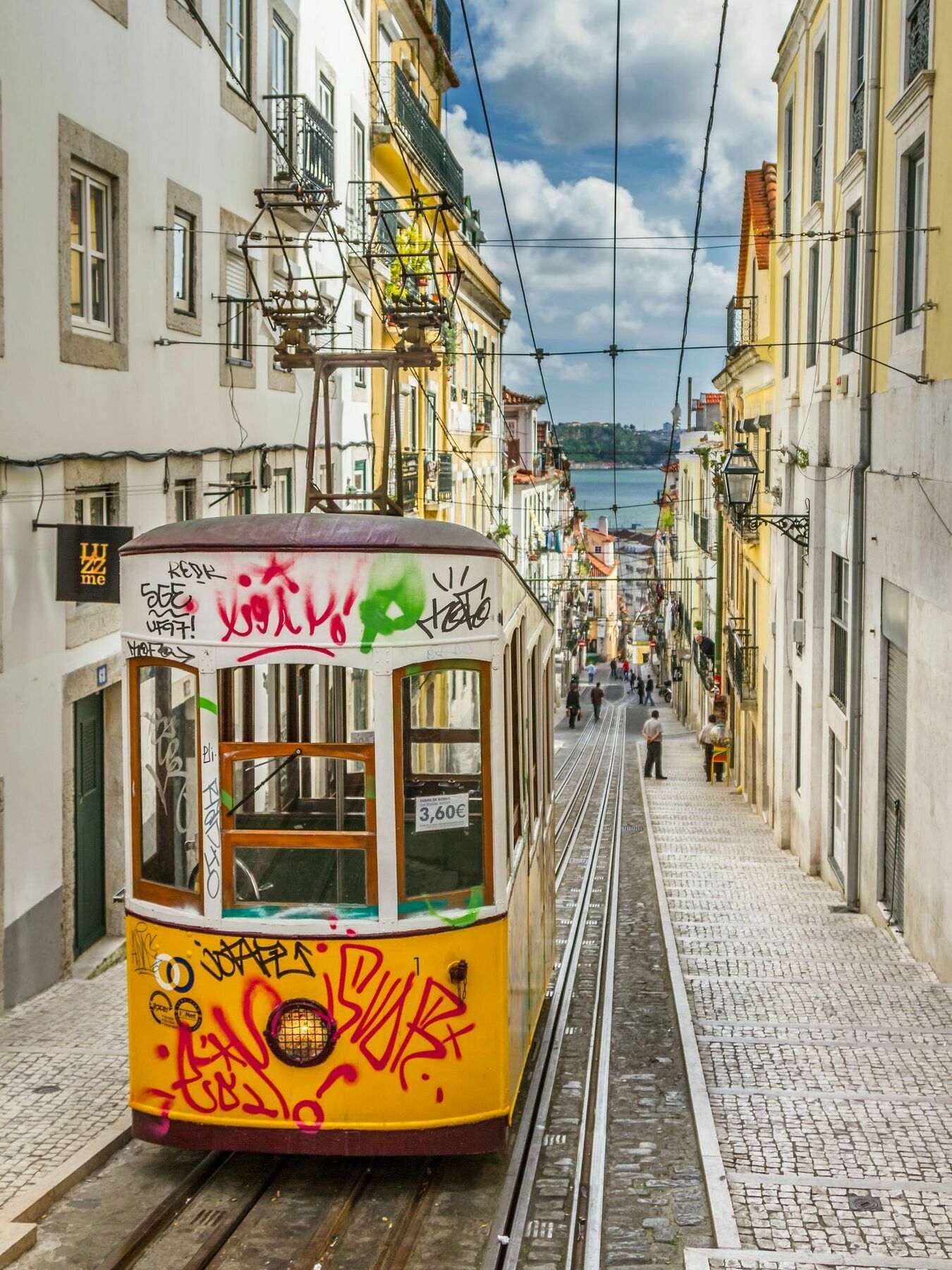 Flores 105 Lisbon Exterior photo